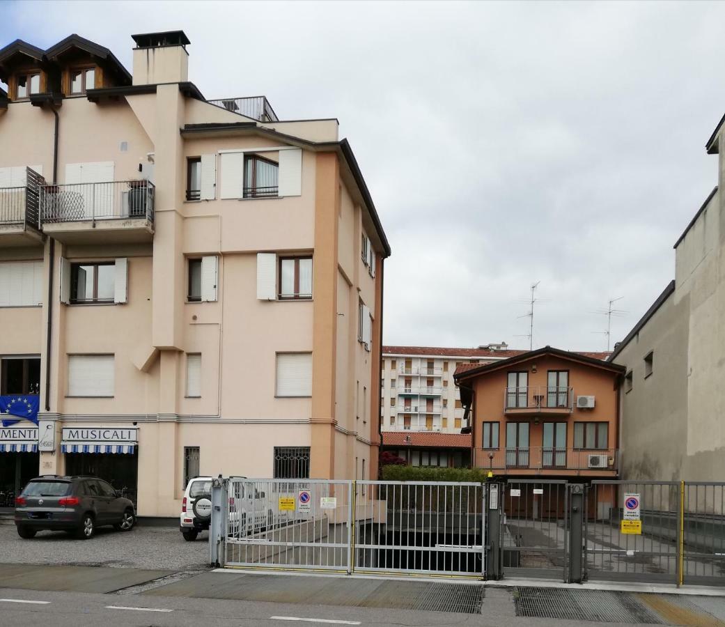 Rovelli Room Bergamo Exterior foto